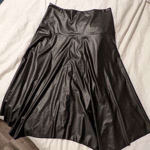 7 For All Mankind Faux Leather Midi Skirt : Size Medium